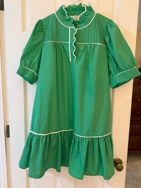 Womens Kelly Green Dress